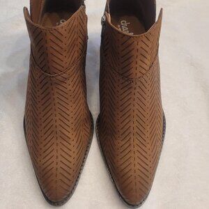 Charles by Charles David Zander bootie /Nubuck-Tobacco color, size 10 new in box